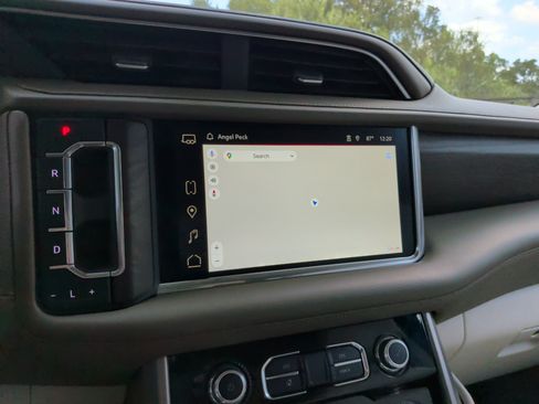 Used 2022 GMC Yukon Denali RWD image 16