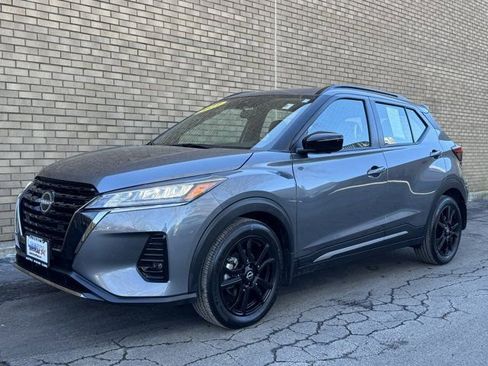 Used 2023 Nissan Kicks SR w/ SR Premium Package image 28