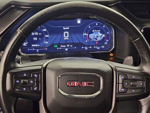 Used 2022 GMC Sierra 1500 AT4 w/ AT4 Premium Package AWD/4WD image 9