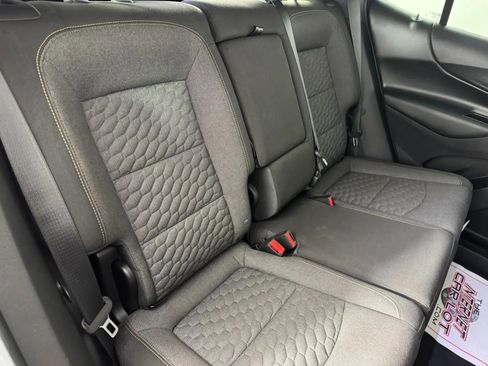 Used 2020 Chevrolet Equinox LT w/ Driver Convenience Package image 37