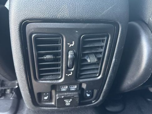 Used 2024 Dodge Durango GT RWD image 41