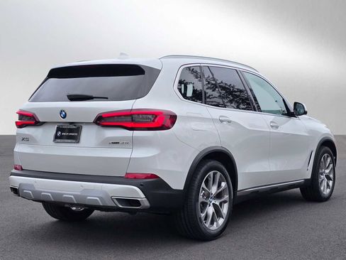 Used 2022 BMW X5 xDrive40i AWD/4WD image 3