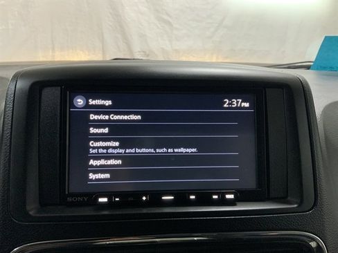 Used 2019 Dodge Grand Caravan SXT image 28