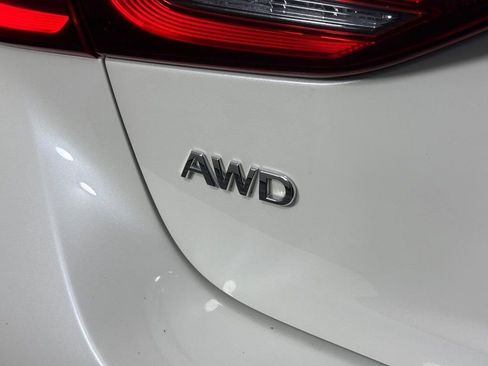 Used 2022 INFINITI Q50 Luxe AWD/4WD image 6