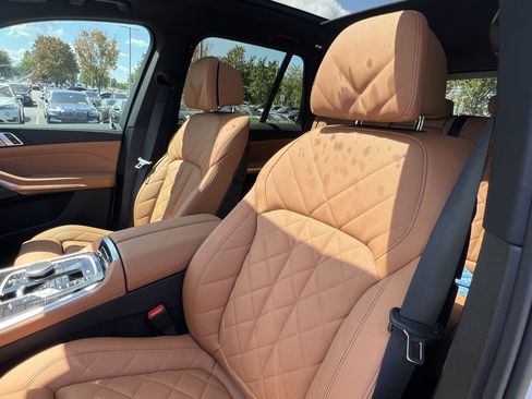 Used 2026 BMW X5 sDrive40i w/ M Sport Package image 15