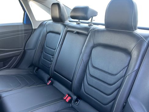 Used 2023 Volkswagen Jetta SEL FWD image 5