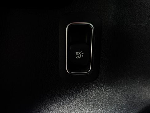 Used 2024 Mercedes-Benz EQB 250+ image 25