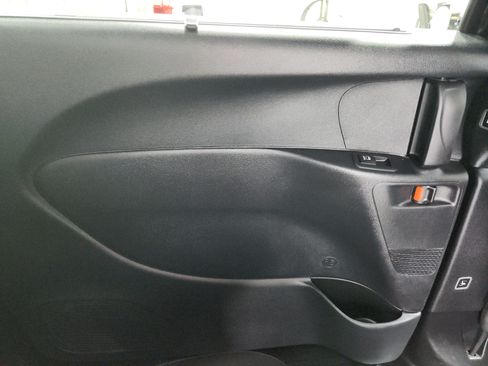 Used 2025 Chrysler Pacifica Select FWD image 43
