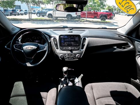 Used 2022 Chevrolet Malibu RS FWD image 27
