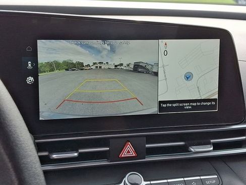Used 2024 Hyundai Elantra SEL FWD image 4