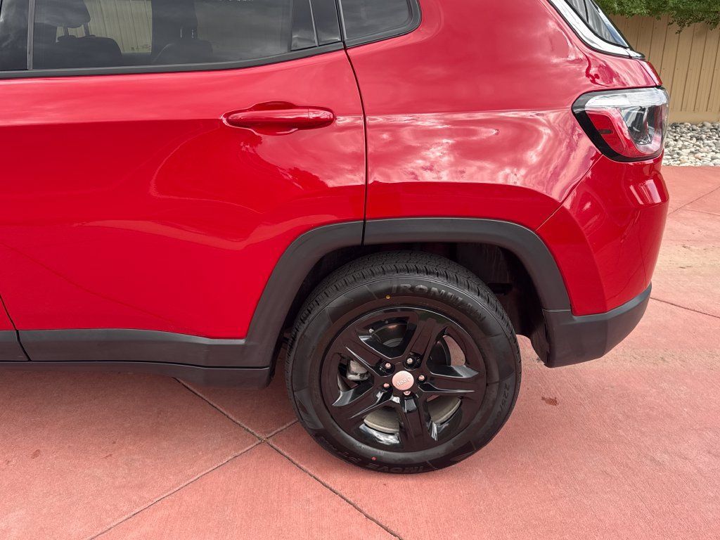 Used 2023 Jeep Compass Latitude AWD/4WD image 36