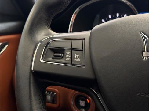 Used 2018 Maserati Quattroporte S RWD image 19