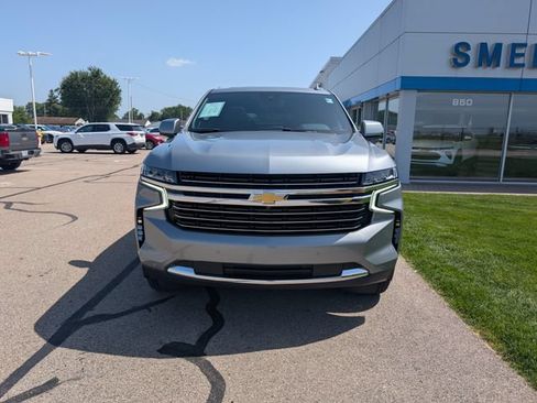 Used 2024 Chevrolet Suburban LT w/ LT Signature Package AWD/4WD image 29