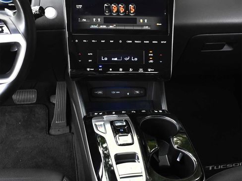 Used 2022 Hyundai Tucson Limited FWD image 15