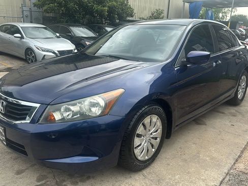 Used 2010 Honda Accord LX image 3