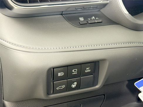 New 2026 Toyota Highlander Limited image 16