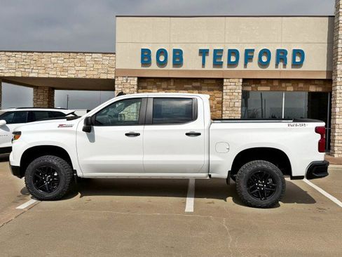 New 2026 Chevrolet Silverado 1500 Custom Trail Boss w/ LPO, Dark Essentials Package image 2