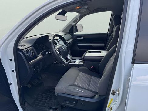 Used 2018 Toyota Tundra SR5 w/ SR5 Upgrade Package image 28