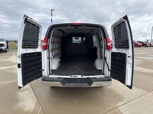 Used 2021 Chevrolet Express 2500 w/ Driver Convenience Package RWD image 7