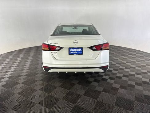 Used 2025 Nissan Altima 2.5 SV FWD image 8