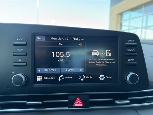 Certified 2025 Hyundai Elantra SE w/ Cargo Package image 12