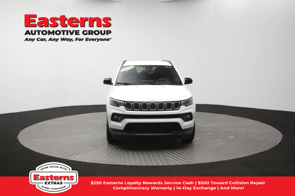 Used 2024 Jeep Compass Latitude AWD/4WD image 54