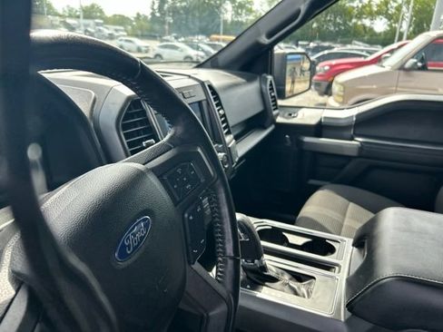 Used 2017 Ford F150 XLT w/ Equipment Group 302A Luxury AWD/4WD image 15