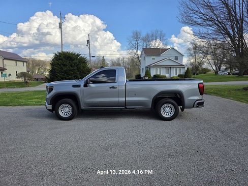 Used 2024 GMC Sierra 1500 Pro w/ Pro Value Package AWD/4WD image 4