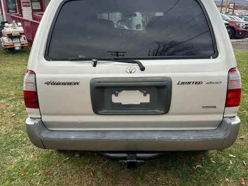 Used 2000 Toyota 4Runner Limited image 8