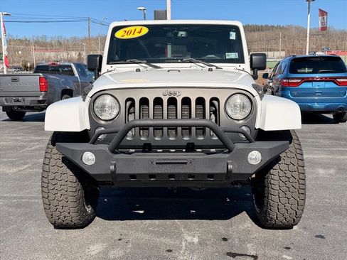 Used 2014 Jeep Wrangler Sahara w/ Connectivity Group image 11
