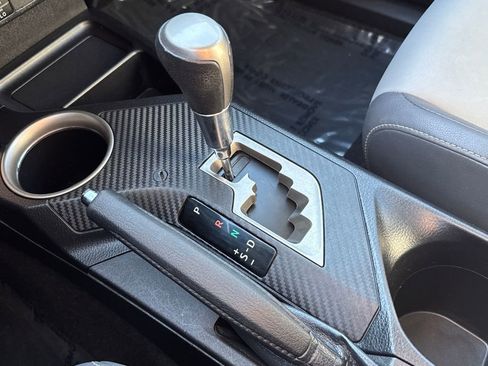 Used 2013 Toyota RAV4 Limited image 26