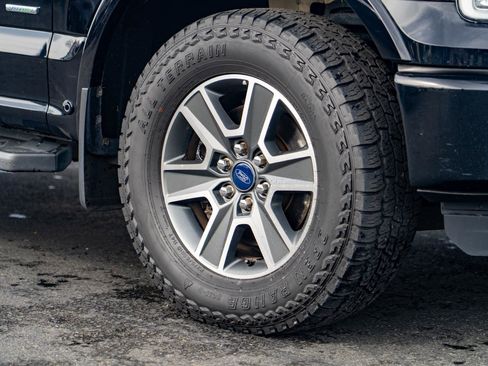 Used 2016 Ford F150 Lariat w/ Equipment Group 502A Luxury image 7