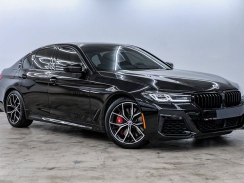 Used 2023 BMW M550i xDrive w/ Executive Package image 5