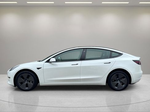 Used 2023 Tesla Model 3 Standard Range RWD image 2