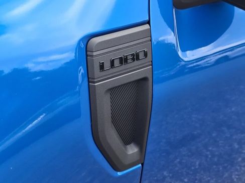 Used 2025 Ford Maverick Lobo AWD/4WD image 32