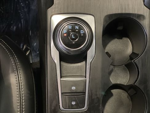 Used 2025 Ford Escape Platinum AWD/4WD image 23