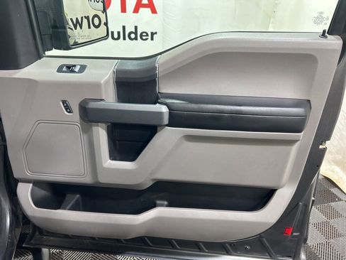 Used 2016 Ford F150 XLT image 11