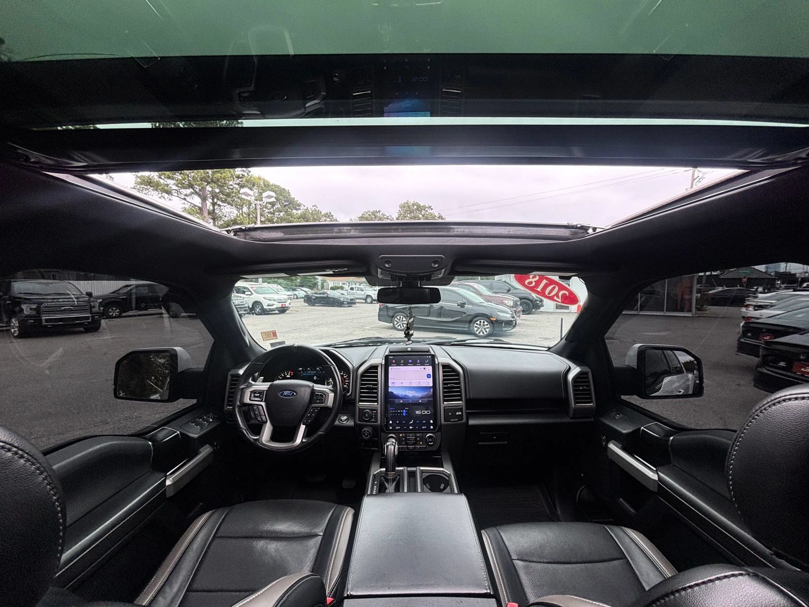Used 2018 Ford F150 Raptor w/ Equipment Group 802A Luxury AWD/4WD image 22