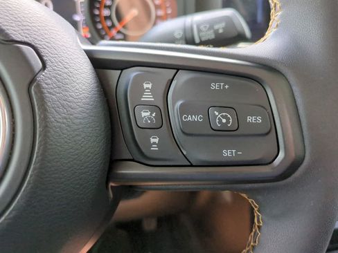 Used 2024 Jeep Gladiator Sport AWD/4WD image 24