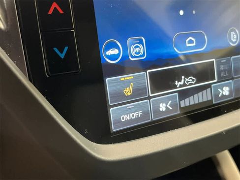 Certified 2025 Subaru Forester Limited image 20