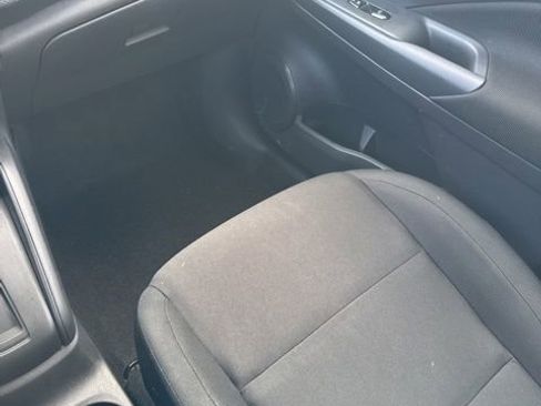 Certified 2025 Nissan Kicks Play S image 32