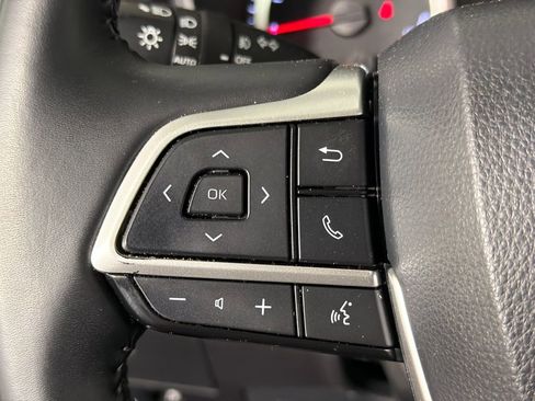 Used 2022 Toyota Highlander LE FWD image 25