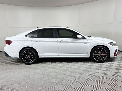 Used 2025 Volkswagen Jetta GLI Autobahn FWD image 8