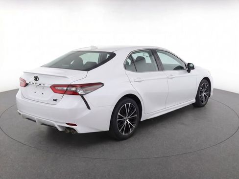 Used 2022 Toyota Camry SE w/ Carpet Mat Package (TMS) FWD image 37