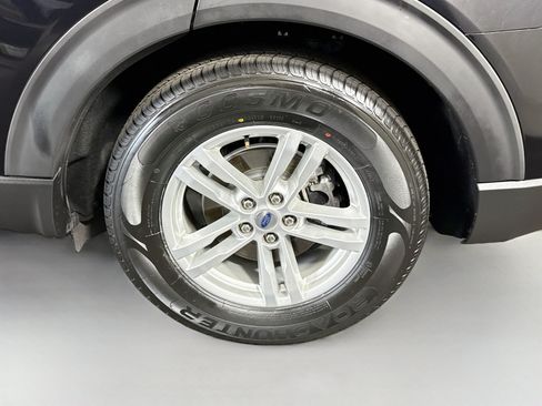 Used 2021 Ford Explorer XLT w/ Equipment Group 202A RWD image 37