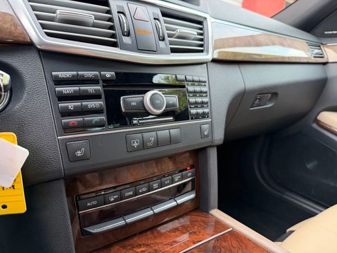 Used 2011 Mercedes-Benz E 350 Sedan image 98