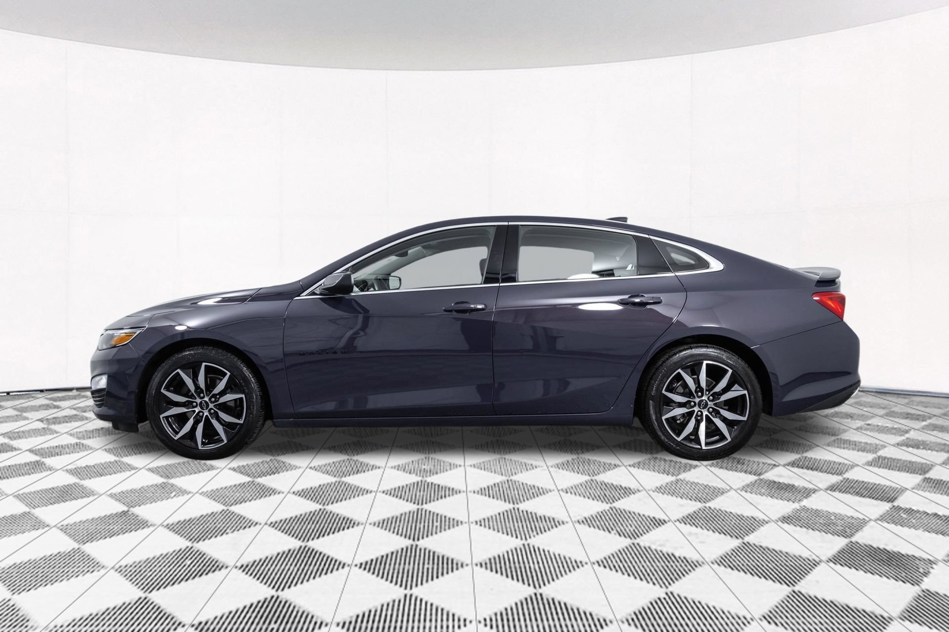 Used 2025 Chevrolet Malibu RS FWD image 14