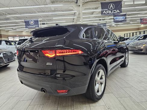 Used 2017 Jaguar F-PACE Premium image 7