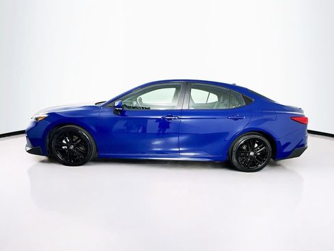 Used 2025 Toyota Camry SE FWD image 6