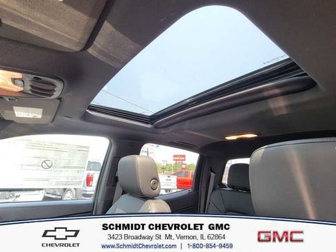 New 2025 GMC Canyon Elevation w/ Convenience Package image 17